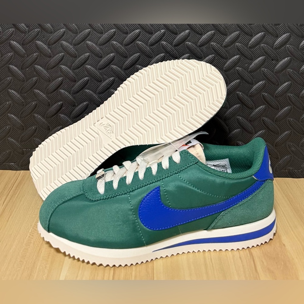 Nike Cortez Evergreen Aura Hyper Royal Athletic Shoes IH2361-300 Womens Sizes